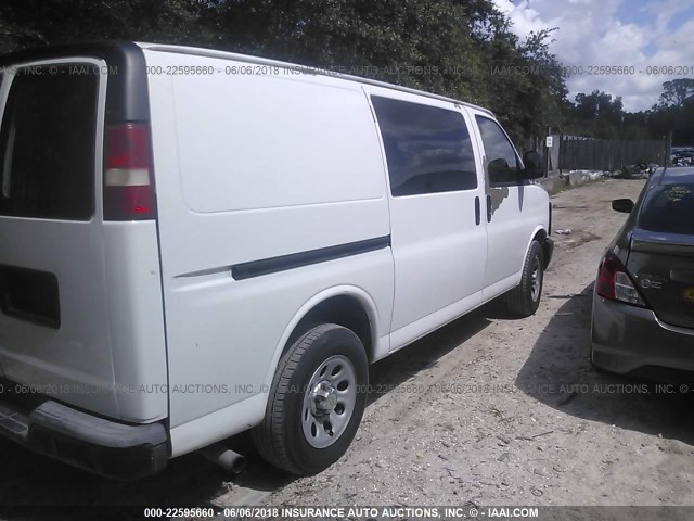 1GCUGADX8A1142683 - 2010 CHEVROLET EXPRESS G1500  WHITE photo 4