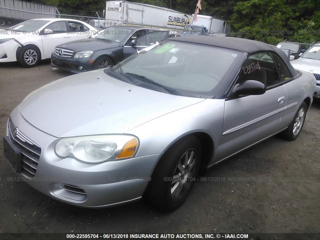 1C3EL75R95N503716 - 2005 CHRYSLER SEBRING GTC SILVER photo 2