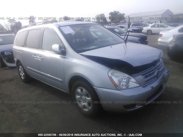 KNDMB233186251230 - 2008 KIA SEDONA EX/LX SILVER photo 1