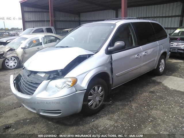 2C4GP54LX5R289056 - 2005 CHRYSLER TOWN & COUNTRY TOURING SILVER photo 2