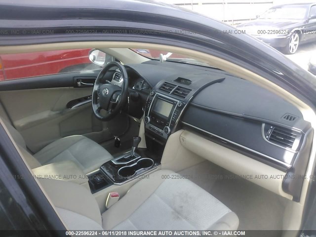 4T4BF1FK9CR262748 - 2012 TOYOTA CAMRY SE/LE/XLE BLACK photo 5