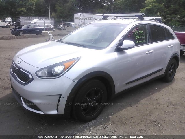 KNDCB3LC6H5049037 - 2017 KIA NIRO FE/LX SILVER photo 2