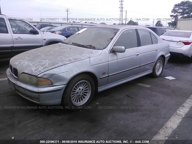 WBADE6328WBW62552 - 1998 BMW 540 I AUTOMATIC SILVER photo 2