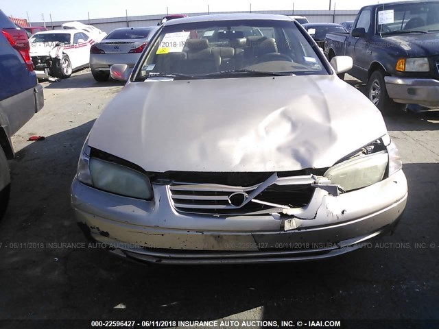 4T1BF28K8WU057942 - 1998 TOYOTA CAMRY CE/LE/XLE GOLD photo 6