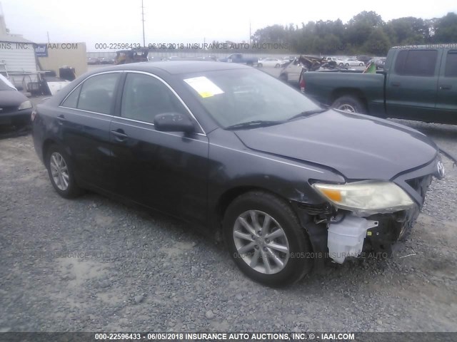 4T1BF3EK7BU129881 - 2011 TOYOTA CAMRY SE/LE/XLE GRAY photo 1