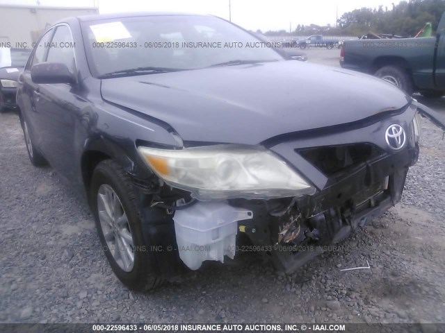 4T1BF3EK7BU129881 - 2011 TOYOTA CAMRY SE/LE/XLE GRAY photo 6