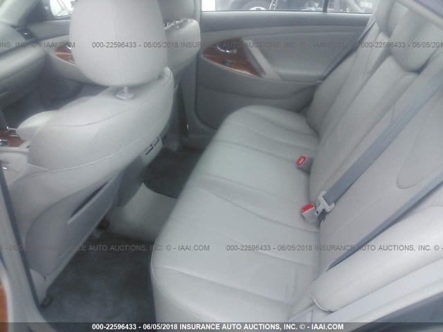 4T1BF3EK7BU129881 - 2011 TOYOTA CAMRY SE/LE/XLE GRAY photo 8