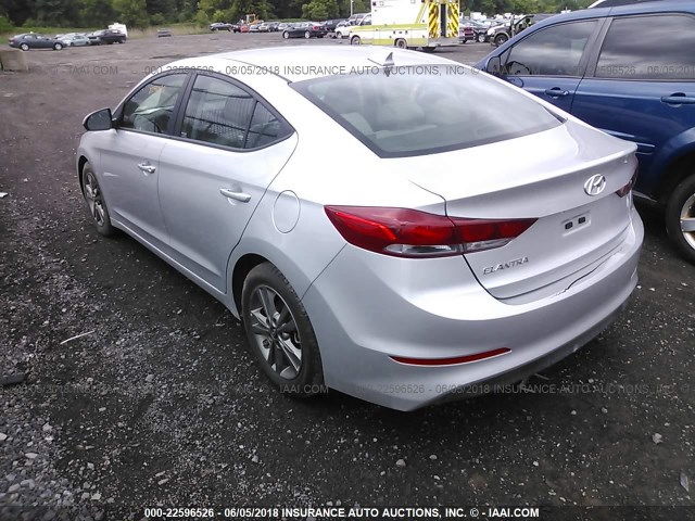 5NPD84LF1JH314424 - 2018 HYUNDAI ELANTRA SEL/VALUE/LIMITED SILVER photo 3