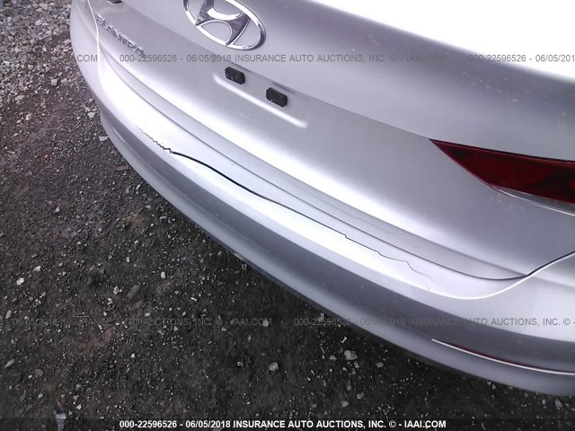 5NPD84LF1JH314424 - 2018 HYUNDAI ELANTRA SEL/VALUE/LIMITED SILVER photo 6