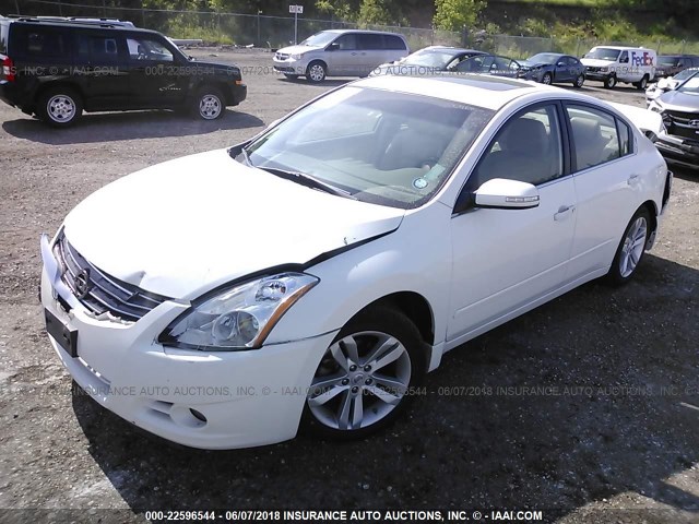 1N4BL2AP3CC235413 - 2012 NISSAN ALTIMA SR WHITE photo 2