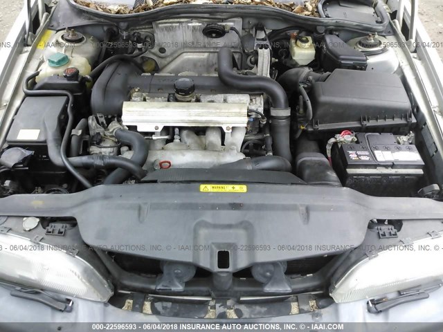 YV1LZ56D9X2601572 - 1999 VOLVO V70 XC SILVER photo 10