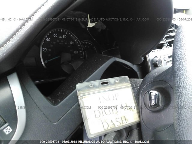 4T1BF1FK2EU417251 - 2014 TOYOTA CAMRY L/SE/LE/XLE 银色 照片 7