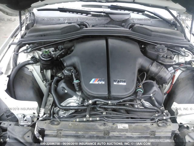 WBSNB93556B582422 - 2006 BMW M5 Light Blue photo 10