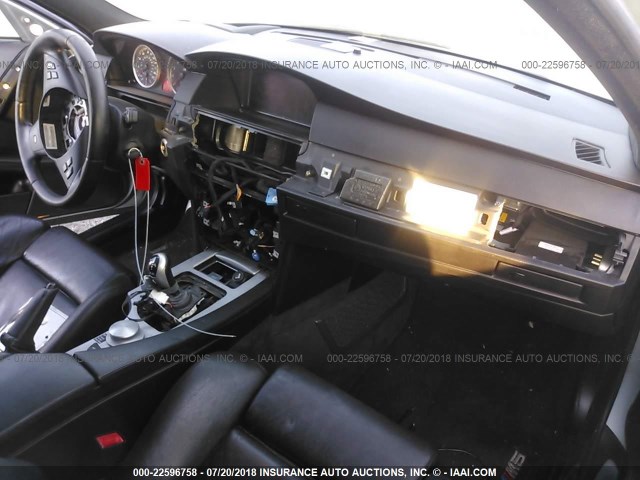 WBSNB93556B582422 - 2006 BMW M5 Light Blue photo 5