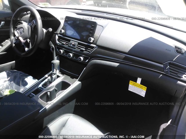 1HGCV1F33JA086133 - 2018 HONDA ACCORD SPORT SILVER photo 5