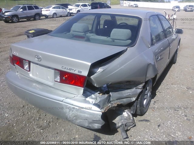 4T1BG22K7YU699710 - 2000 TOYOTA CAMRY CE/LE/XLE SILVER photo 6