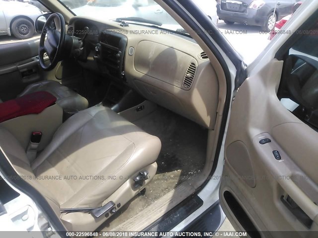 1FMZU34E9XZA74859 - 1999 FORD EXPLORER WHITE photo 5