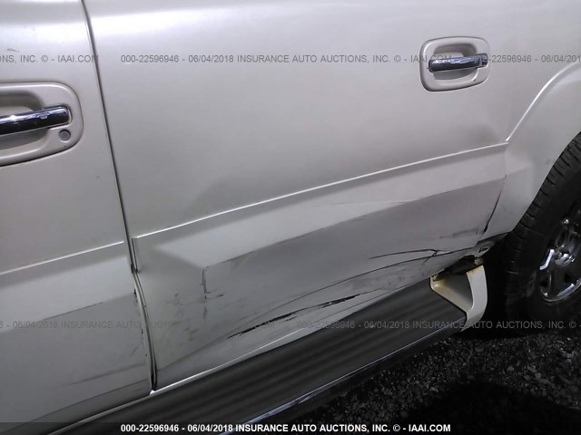 3GYEK62N85G193281 - 2005 CADILLAC ESCALADE EXT WHITE photo 6