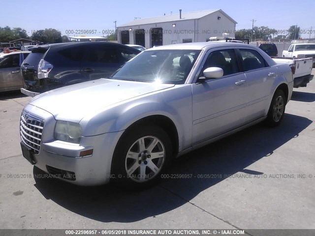 2C3LA53G86H186380 - 2006 CHRYSLER 300 TOURING SILVER photo 2