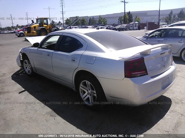 2B3KA33G28H156839 - 2008 DODGE CHARGER SXT SILVER photo 3