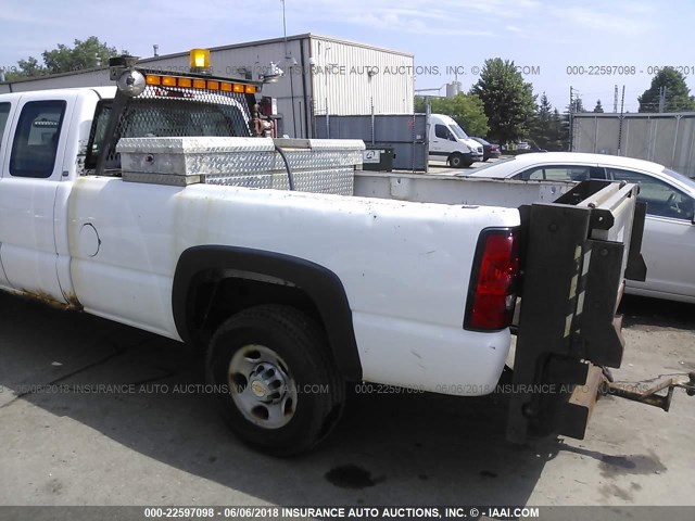 1GCHC29U15E179610 - 2005 CHEVROLET SILVERADO C2500 HEAVY DUTY WHITE photo 6