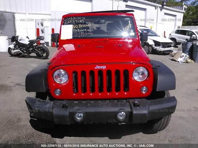 1C4BJWDG7HL690193 - 2017 JEEP WRANGLER UNLIMITE SPORT RED photo 6