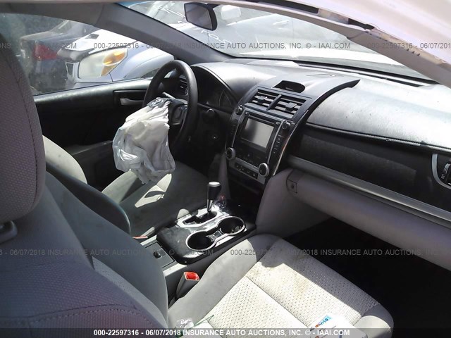 4T1BF1FK9DU207180 - 2013 TOYOTA CAMRY L/SE/LE/XLE 白色 照片 5