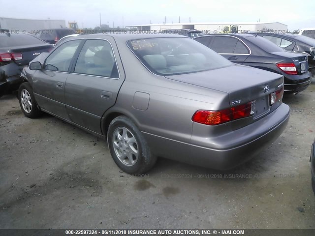 4T1BF22K5YU113122 - 2000 TOYOTA CAMRY LE/XLE GRAY photo 3