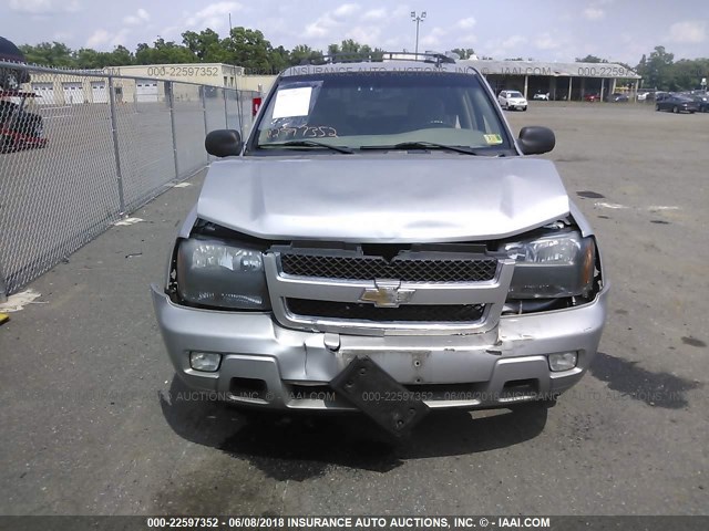 1GNDT13S362188822 - 2006 CHEVROLET TRAILBLAZER LS/LT SILVER photo 6