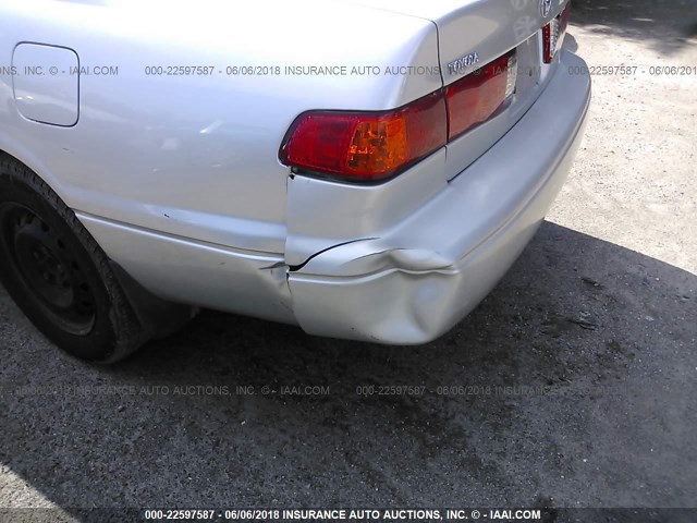 4T1BG22K31U031070 - 2001 TOYOTA CAMRY CE/LE/XLE SILVER photo 6