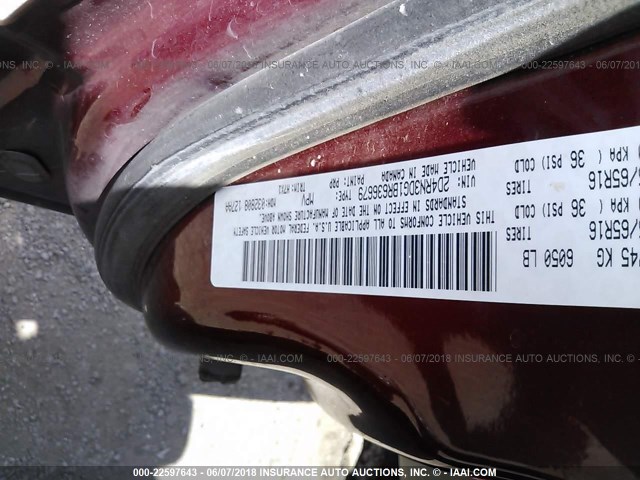 2D4RN3DG1BR636679 - 2011 DODGE GRAND CARAVAN MAINSTREET RED photo 9