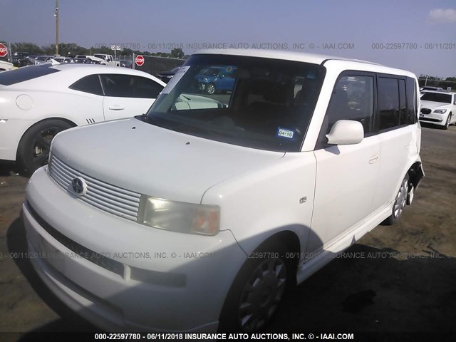 JTLKT324X64071004 - 2006 TOYOTA SCION XB WHITE photo 2