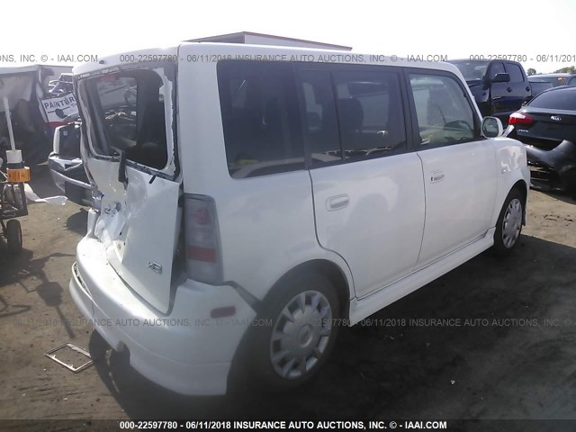 JTLKT324X64071004 - 2006 TOYOTA SCION XB WHITE photo 4