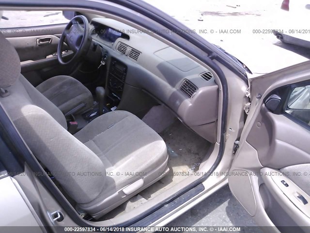 4T1BG22K7YU964688 - 2000 TOYOTA CAMRY CE/LE/XLE GOLD photo 5