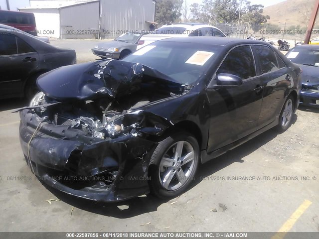 4T1BF1FK4CU126683 - 2012 TOYOTA CAMRY SE/LE/XLE BLACK photo 2