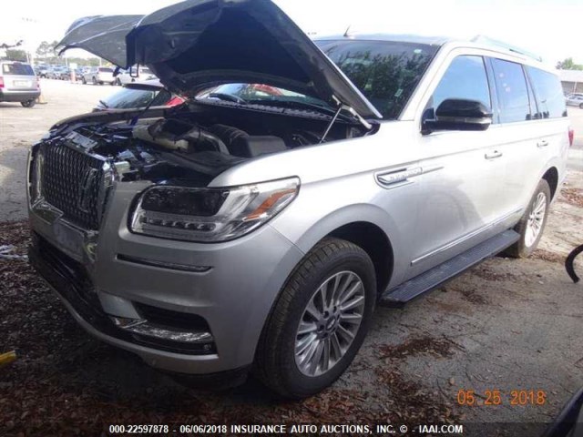 5LMJJ2NT8JEL04299 - 2018 LINCOLN NAVIGATOR PREMIER SILVER photo 11