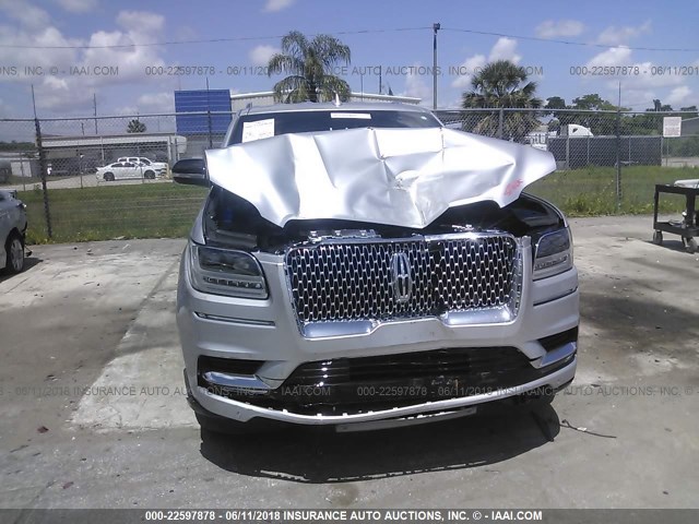 5LMJJ2NT8JEL04299 - 2018 LINCOLN NAVIGATOR PREMIER SILVER photo 6