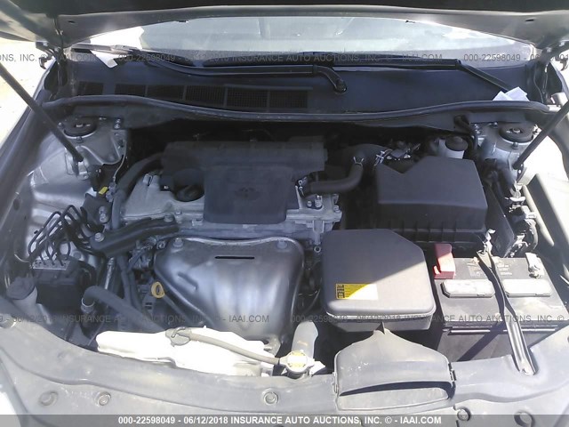 4T4BF1FK0FR453768 - 2015 TOYOTA CAMRY LE/XLE/SE/XSE SILVER photo 10