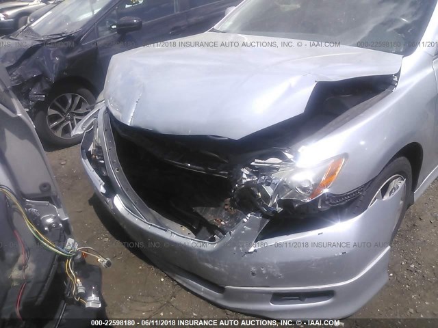 4T1BK46K17U045403 - 2007 TOYOTA CAMRY NEW GENERAT LE/XLE/SE SILVER photo 6