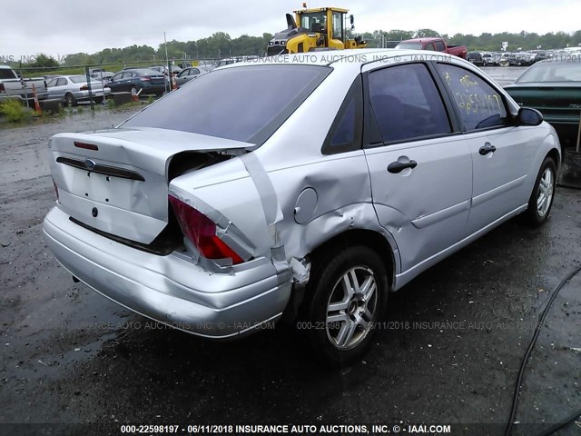 1FAFP3436YW425281 - 2000 FORD FOCUS SE/SE SPORT SILVER photo 6