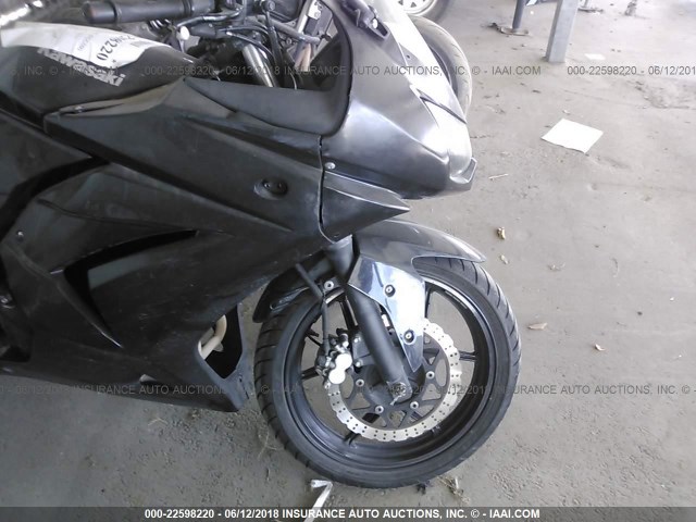 JKAEXMJ168DA10744 - 2008 KAWASAKI EX250 J BLACK photo 5