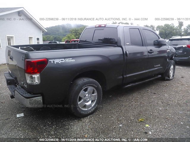 5TFUW5F17CX260792 - 2012 TOYOTA TUNDRA DOUBLE CAB SR5 GRAY photo 4