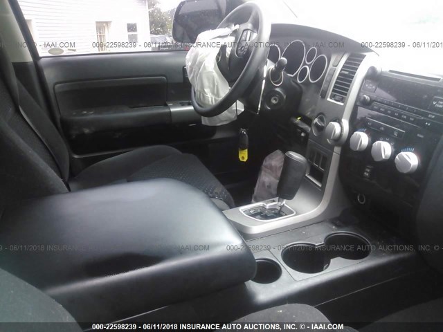 5TFUW5F17CX260792 - 2012 TOYOTA TUNDRA DOUBLE CAB SR5 GRAY photo 5