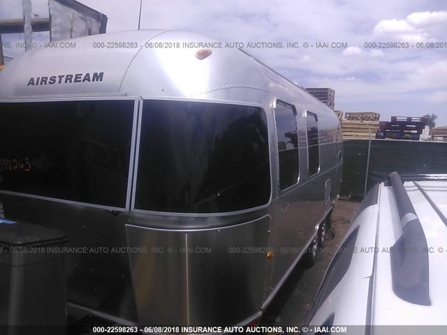 1STCPYJ225J518170 - 2005 AIRSTREAM TRAILER  SILVER photo 2