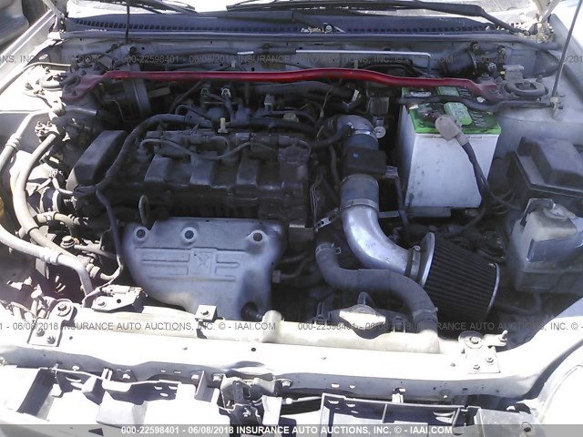 JM1BJ246521447727 - 2002 MAZDA PROTEGE PR5 银色 照片 10