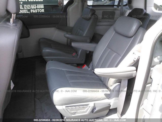 2A4RR5D10AR351263 - 2010 CHRYSLER TOWN & COUNTRY TOURING SILVER photo 8
