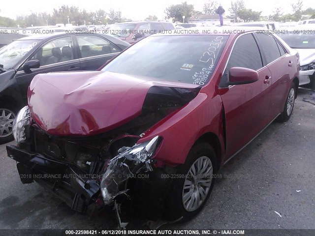 4T1BF1FK8CU530330 - 2012 TOYOTA CAMRY SE/LE/XLE RED photo 2