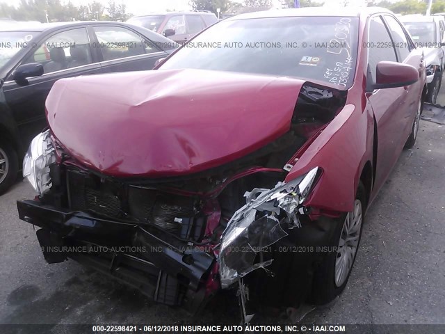 4T1BF1FK8CU530330 - 2012 TOYOTA CAMRY SE/LE/XLE RED photo 6