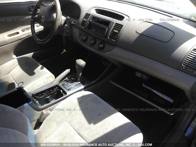JTDBE32K120041489 - 2002 TOYOTA CAMRY LE/XLE/SE Boz foto 5