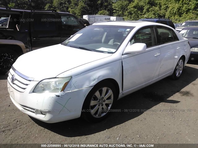 4T1BK36B46U081577 - 2006 TOYOTA AVALON XL/XLS/TOURING/LIMITED WHITE photo 2